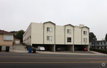 Building Photo - 3686 Centinela Ave.