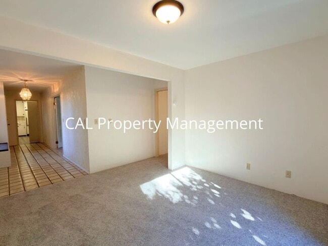 Building Photo - Beautiful 3-Bedroom Pebble Beach Home!