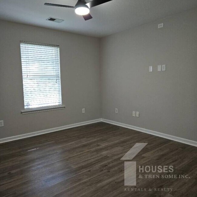 Building Photo - 20 Laurelhurst Ct