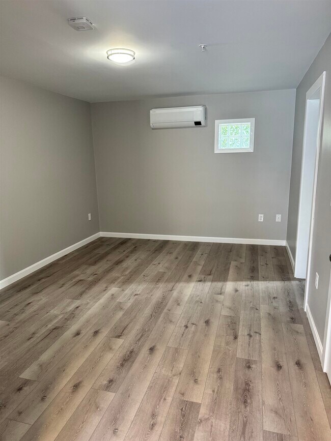 Building Photo - 24 Monarch Wy