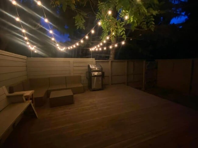Building Photo - Charming 4-Bedroom Home in Prime Location!