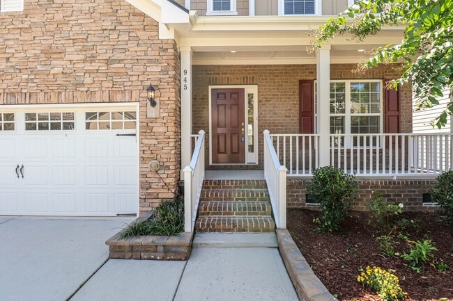 Building Photo - Stunning 4BD, 3BA Cary Home in Prime Locat...