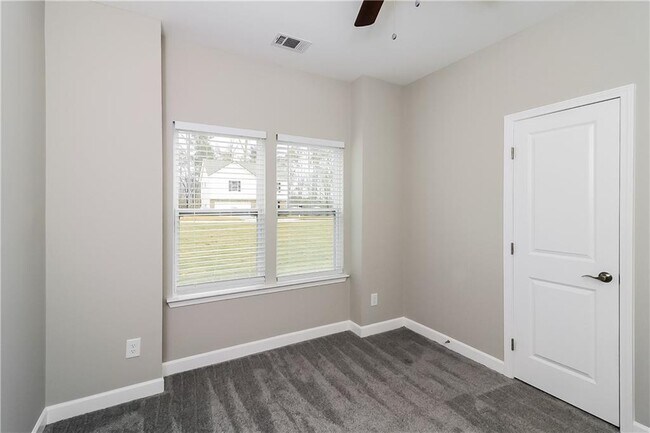 Building Photo - 112 Cassidy Trail