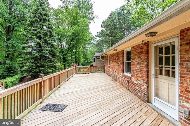 Building Photo - 5225 Old Dominion Dr