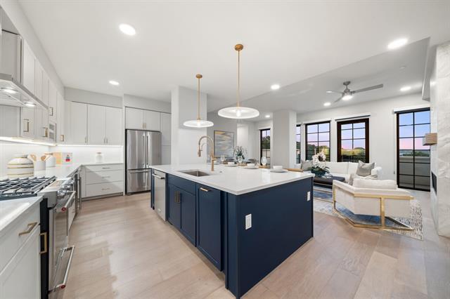 Building Photo - 3111 Sunset Blvd