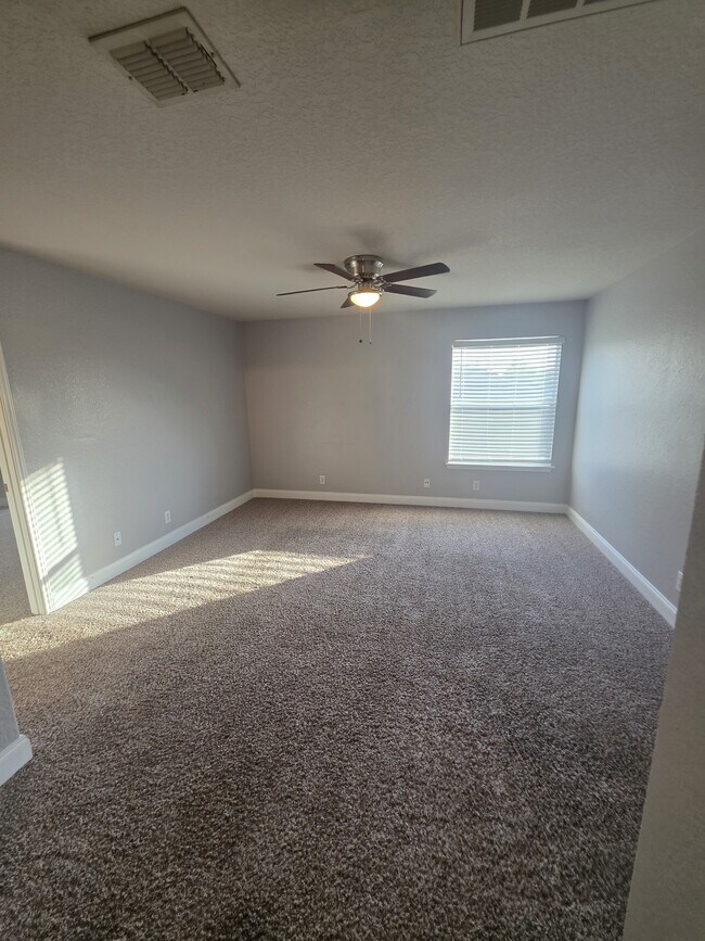 Building Photo - 7119 Capricorn Way