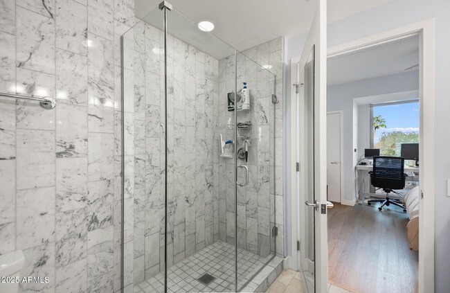 Building Photo - 7167 E Rancho Vista Dr