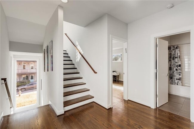 Building Photo - 205 Wilbur Ave SE