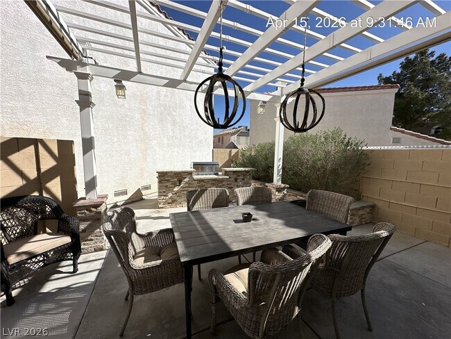 Building Photo - 8848 Hampton Green Ave