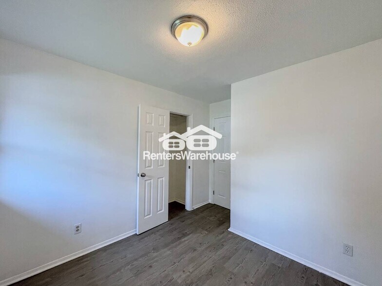 Building Photo - 8116 Nathan Ave