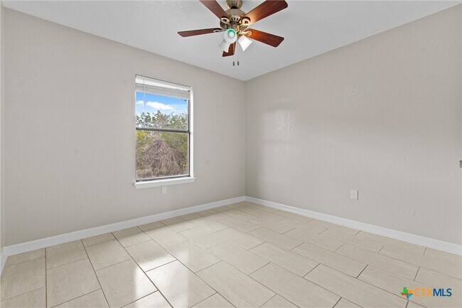 Building Photo - 180 County Rd 4933