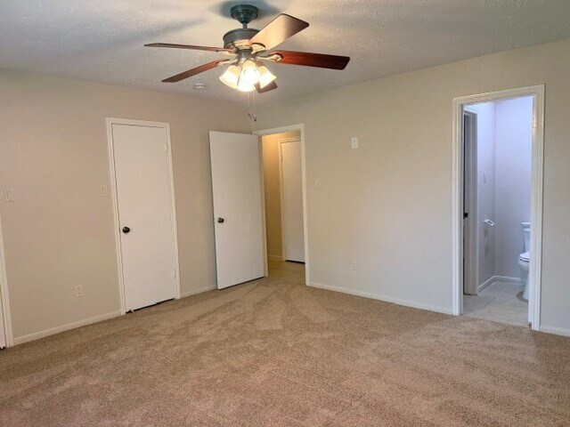 Building Photo - 6627 Krause Dr