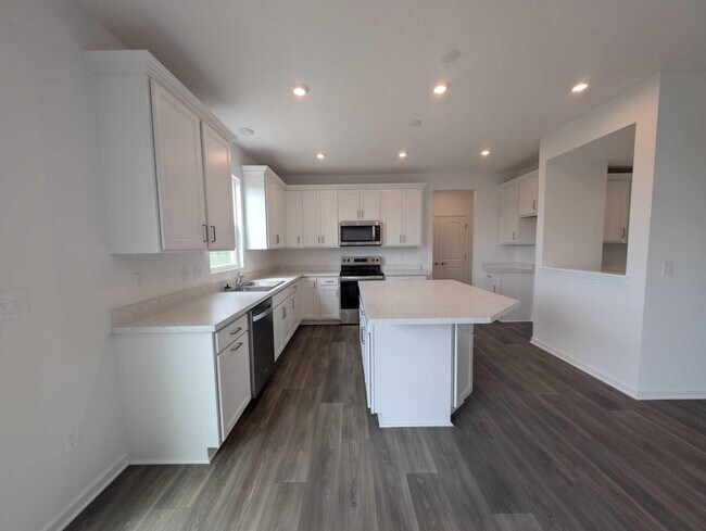 Building Photo - 832 Callaway Ln