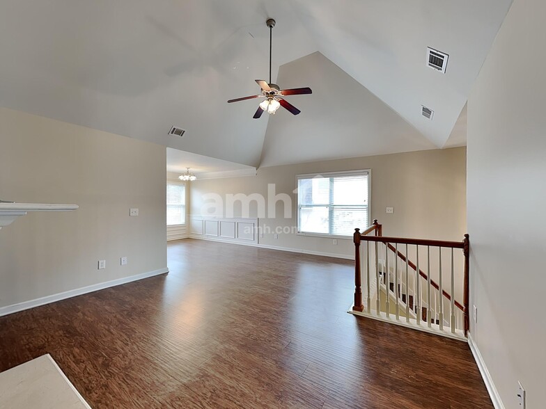 Building Photo - 143 Hawken Trail