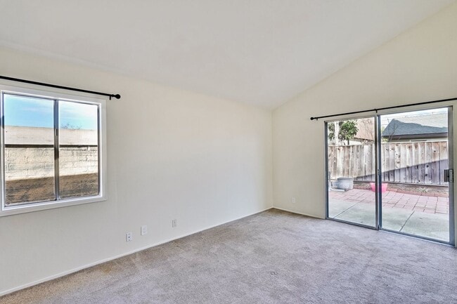 Building Photo - Modernized Fremont Gem: 3BR/2BA with Designer Finishes & Gated Backyard