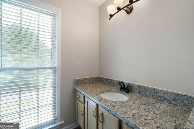 Building Photo - 33 Stevenson Point