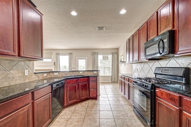 Building Photo - 15131 Live Oak Bend Way