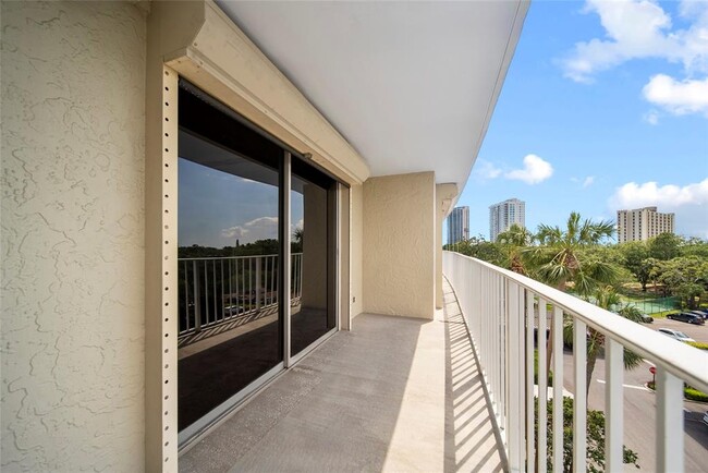 Building Photo - 2611 Bayshore Blvd