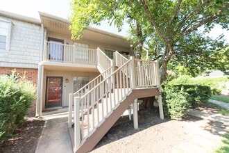 Building Photo - 3812 Country Club Rd