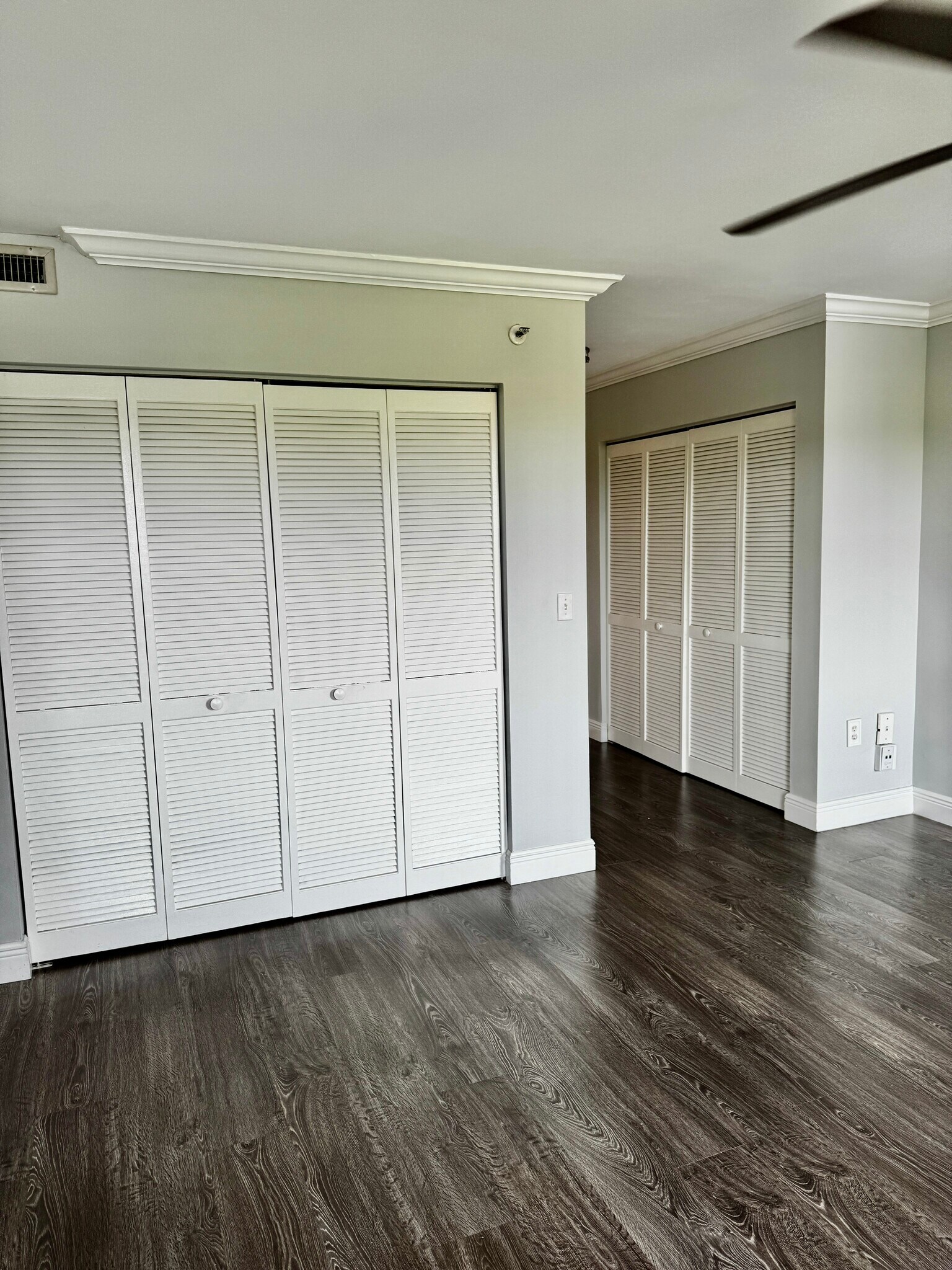 Master Bedroom - 2334 S Cypress Bend Dr