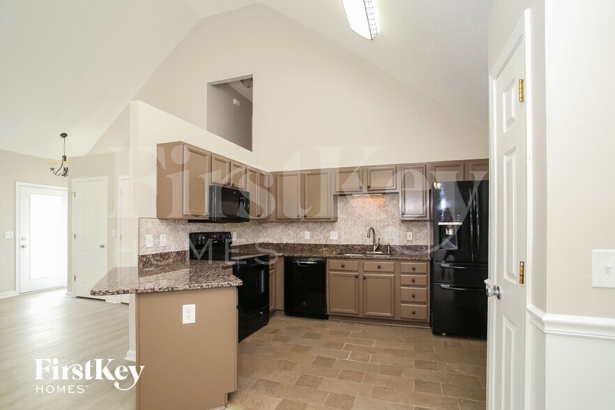 Building Photo - 21 Bishop Mill Dr NW