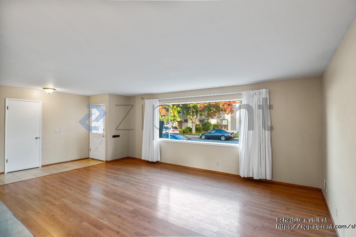 Building Photo - 452 Cirrus Ave