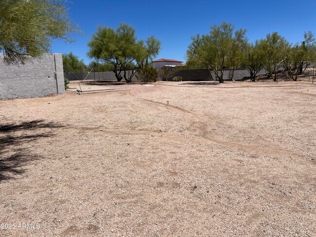 Building Photo - 4847 E Calle de Las Estrellas Rd