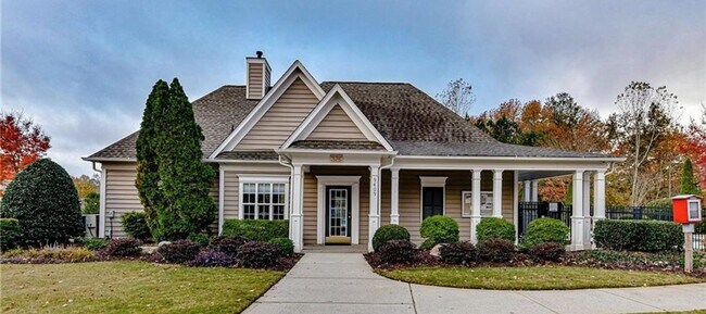 Building Photo - Beautiful 4 Bedroom, 2.5 Bath in Ballantyne Area