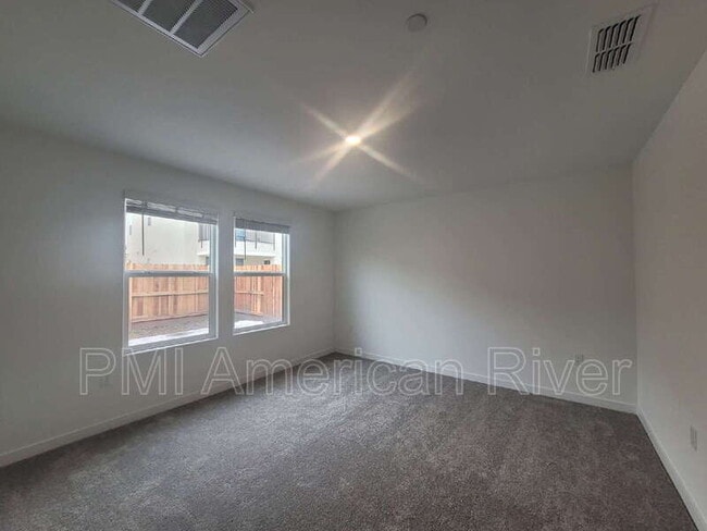 Building Photo - 7433 Penfield Dr