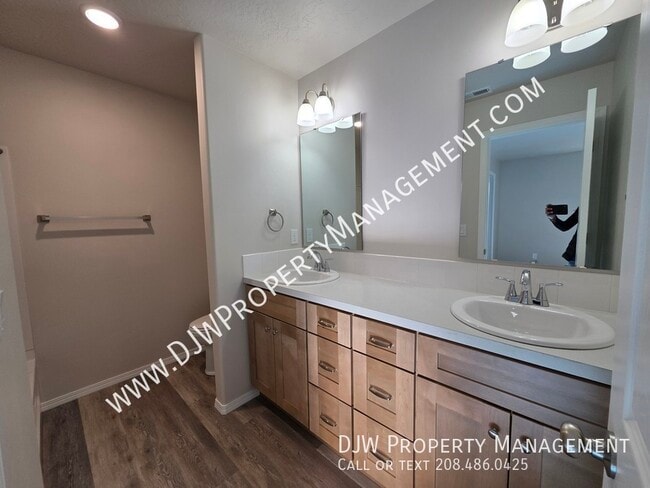 Building Photo - 13305 W. Foxfire-