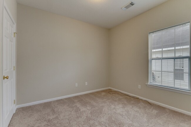 Building Photo - Available Now - East Tuscaloosa