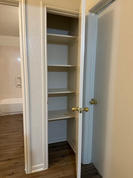 Building Photo - 304 N Ann Blvd