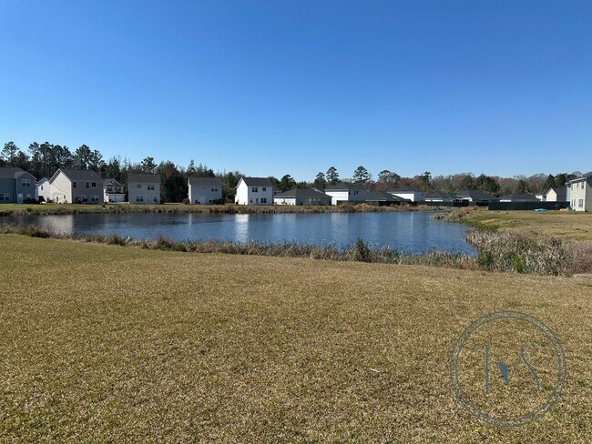 Building Photo - SPRING MOVE-IN SPECIAL: $1000 OFF 1ST MONT...