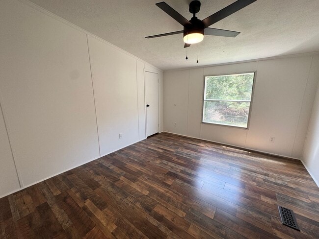 Building Photo - 8600 Bragg Dr
