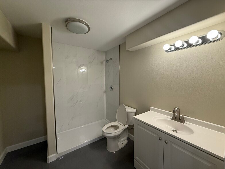 Building Photo - 4128 Ascendant Dr