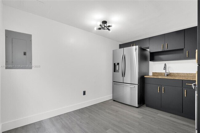 Building Photo - 575 NW 99th St