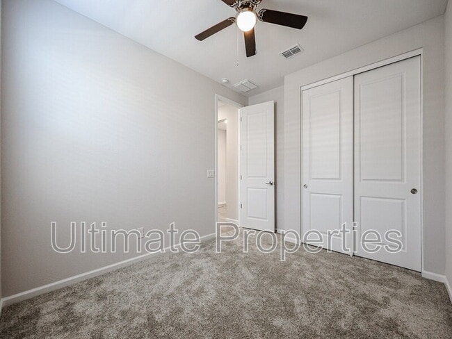 Building Photo - 17986 Avenida del Sol W