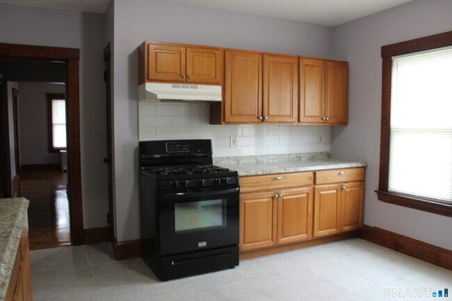 Building Photo - 45 Grandview Terrace