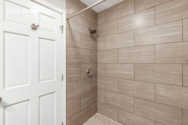 Building Photo - 77-79 E. 7th Avenue-77 E. 7th