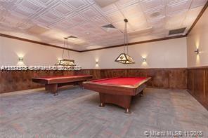 Building Photo - 2030 S Ocean Dr
