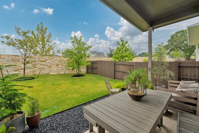 Building Photo - 601 C-Bar Ranch Trl