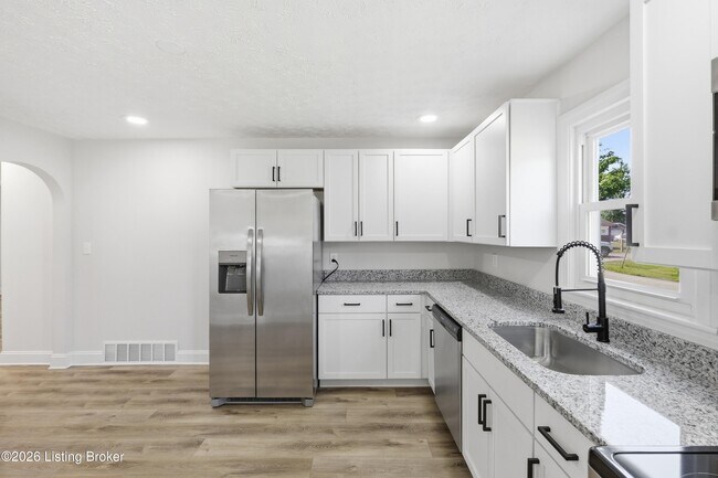 Building Photo - 1219 Becker Ave