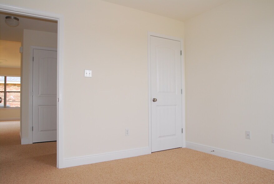 Building Photo - 17977 Restoration Cir