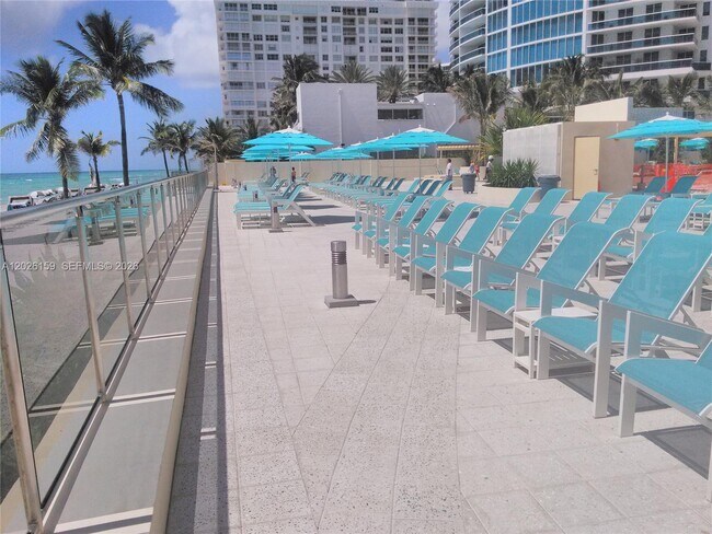 Building Photo - 2501 S Ocean Dr