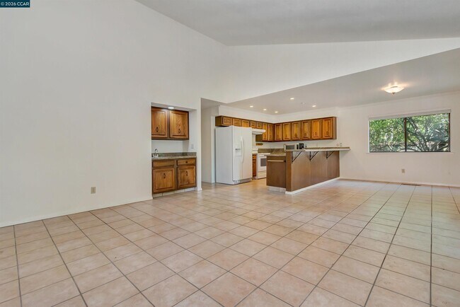 Building Photo - 332 Downham Ct