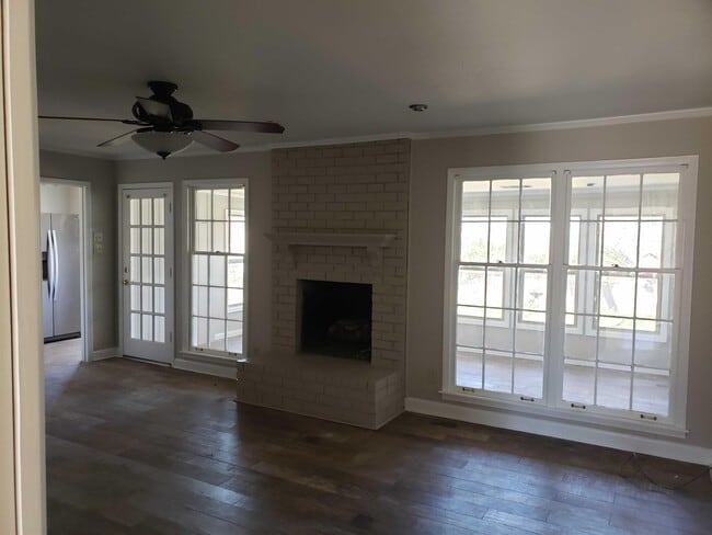 Building Photo - 5718 Rich Rd