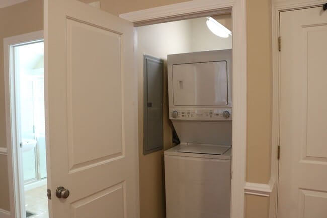 Building Photo - I Bedroom Studio Townhome in North Augusta!