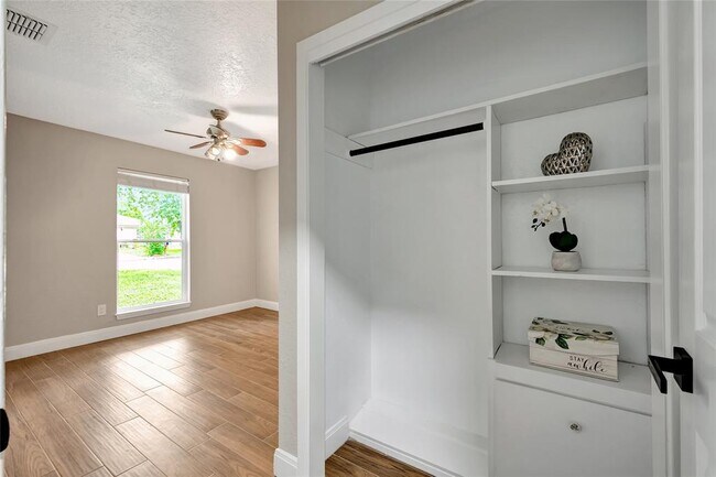 Building Photo - 16634 Bougainvilla Ln
