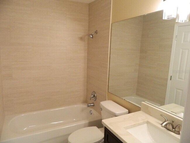 Building Photo - 672 Roaring Dr