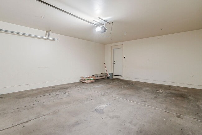 Building Photo - Beautiful Townhome in Phoenix Arizona